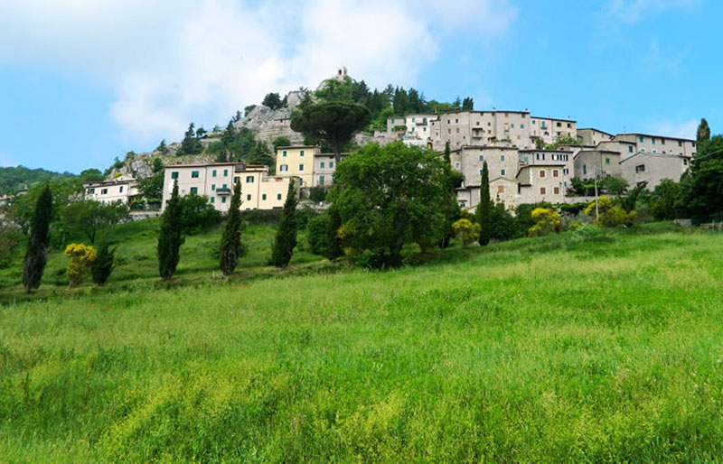 Campiglia d'Orcia, the village at 1 km from the podere